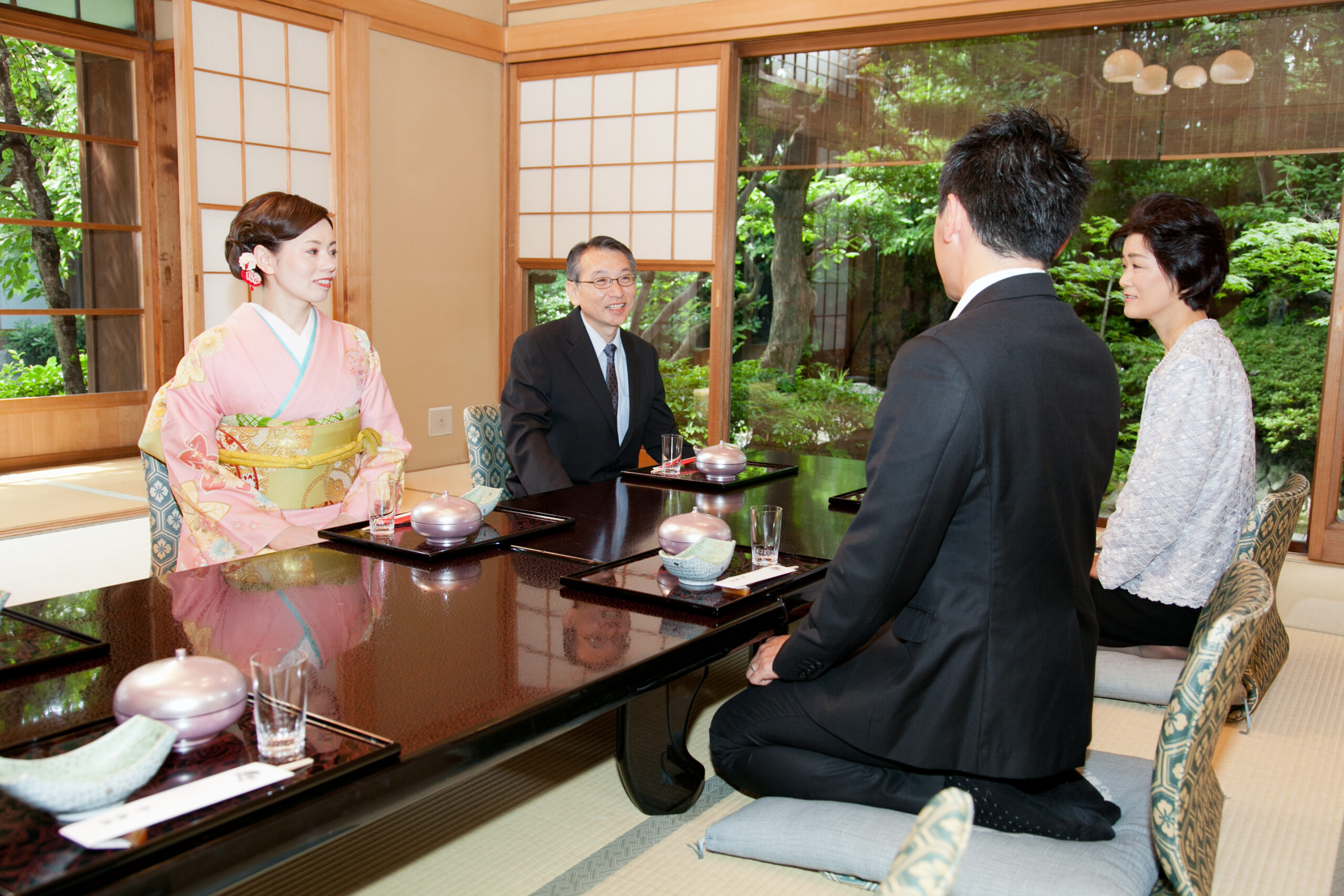 お顔合わせ食事会