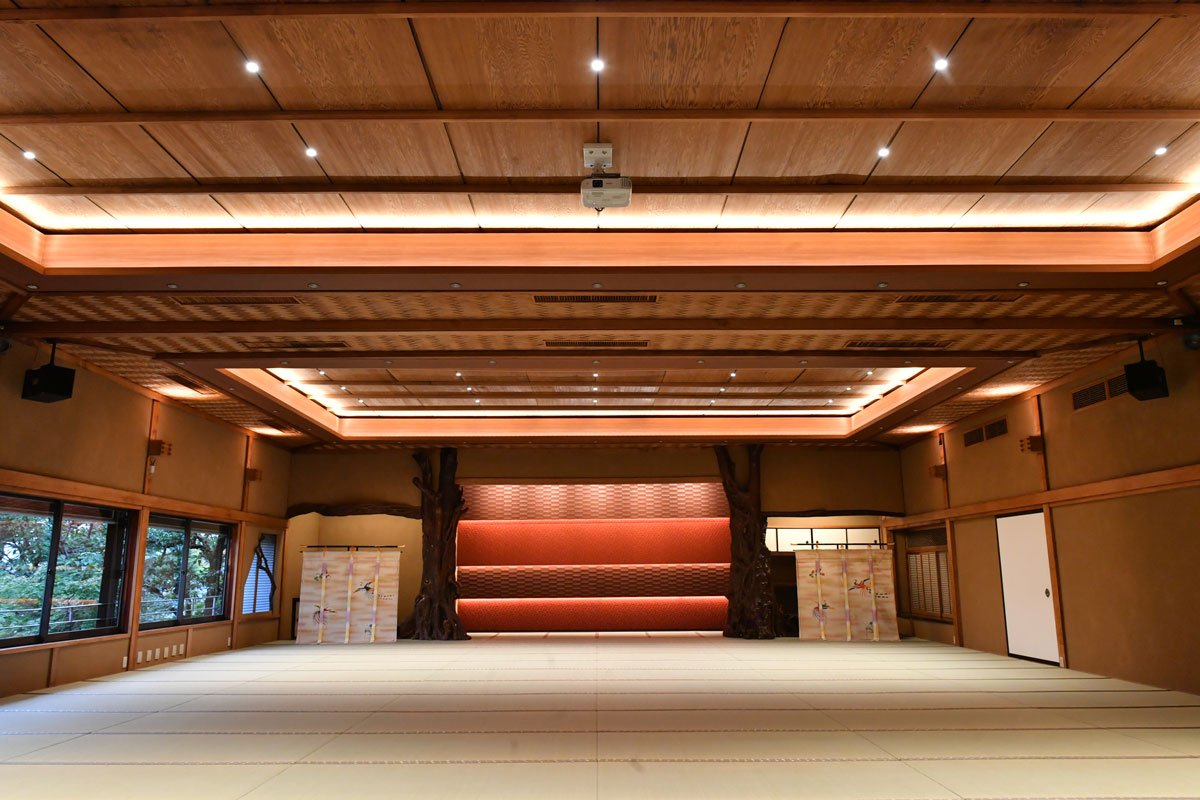 広間