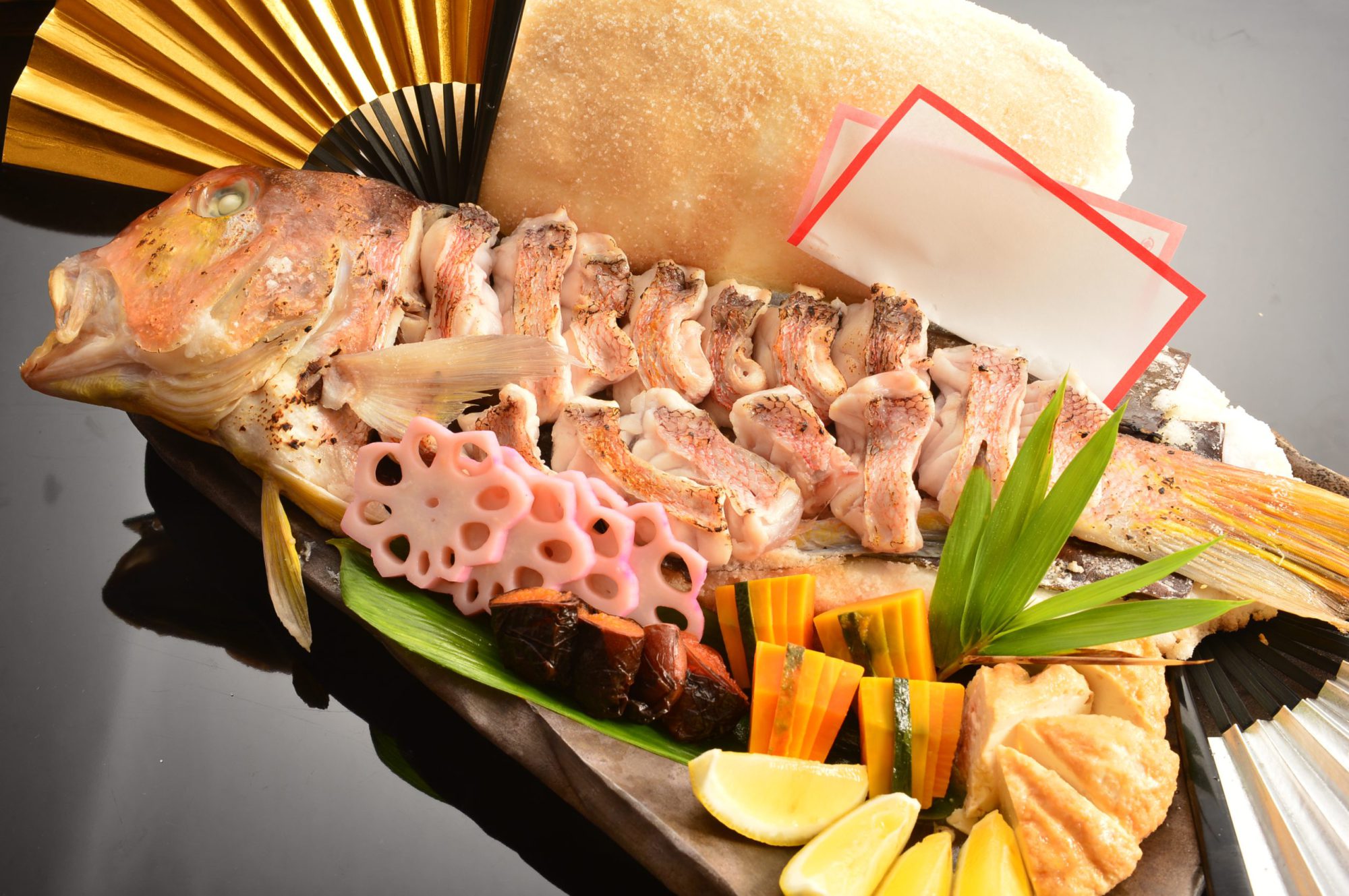 鯛の塩釜焼き